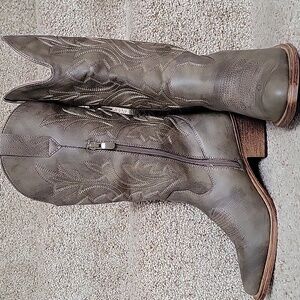 Brown Cowgirl Boots Size 5.5 New In Box
